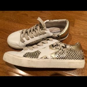 Steve Madden influencer snake/star sneakers